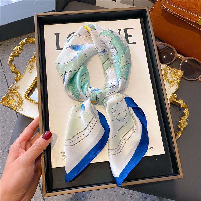 70*70cm Seide Schal Platz Gedruckt Schal Frauen Satin Hals Haar Band Weiche Neckerchife Kopftuch 70*70cm von Joom DACH