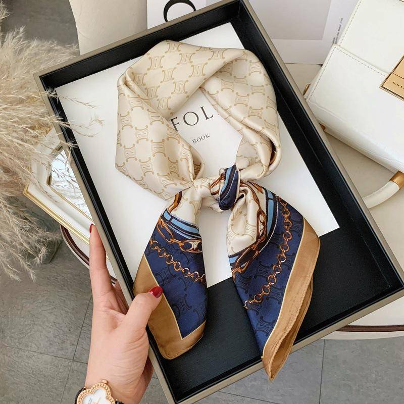 70 Quadratischer Schal Seidenschal Französischer Damen-High-End-Schal Vielseitiger passender Dorfhemd-Schal Schal von Joom DACH