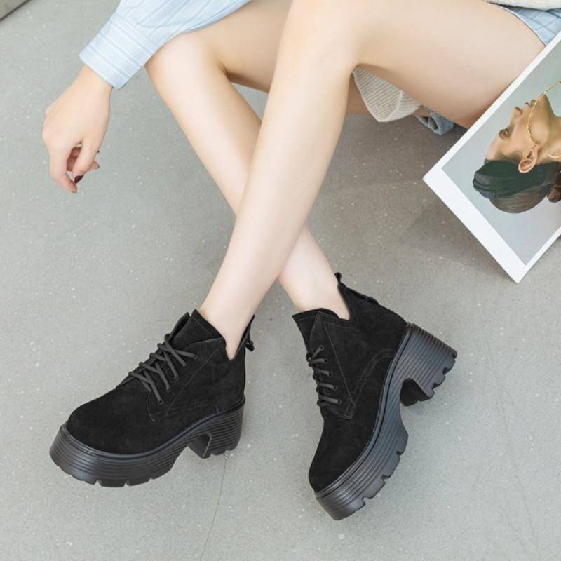 7cm Synthetisches Stretch-Material Wildleder Echtes Leder Stiefeletten Keilabsatz Flache Bequeme Frühling Damen Slipper Herbst Plateau-Schuhe 34 schwarz von Joom DACH