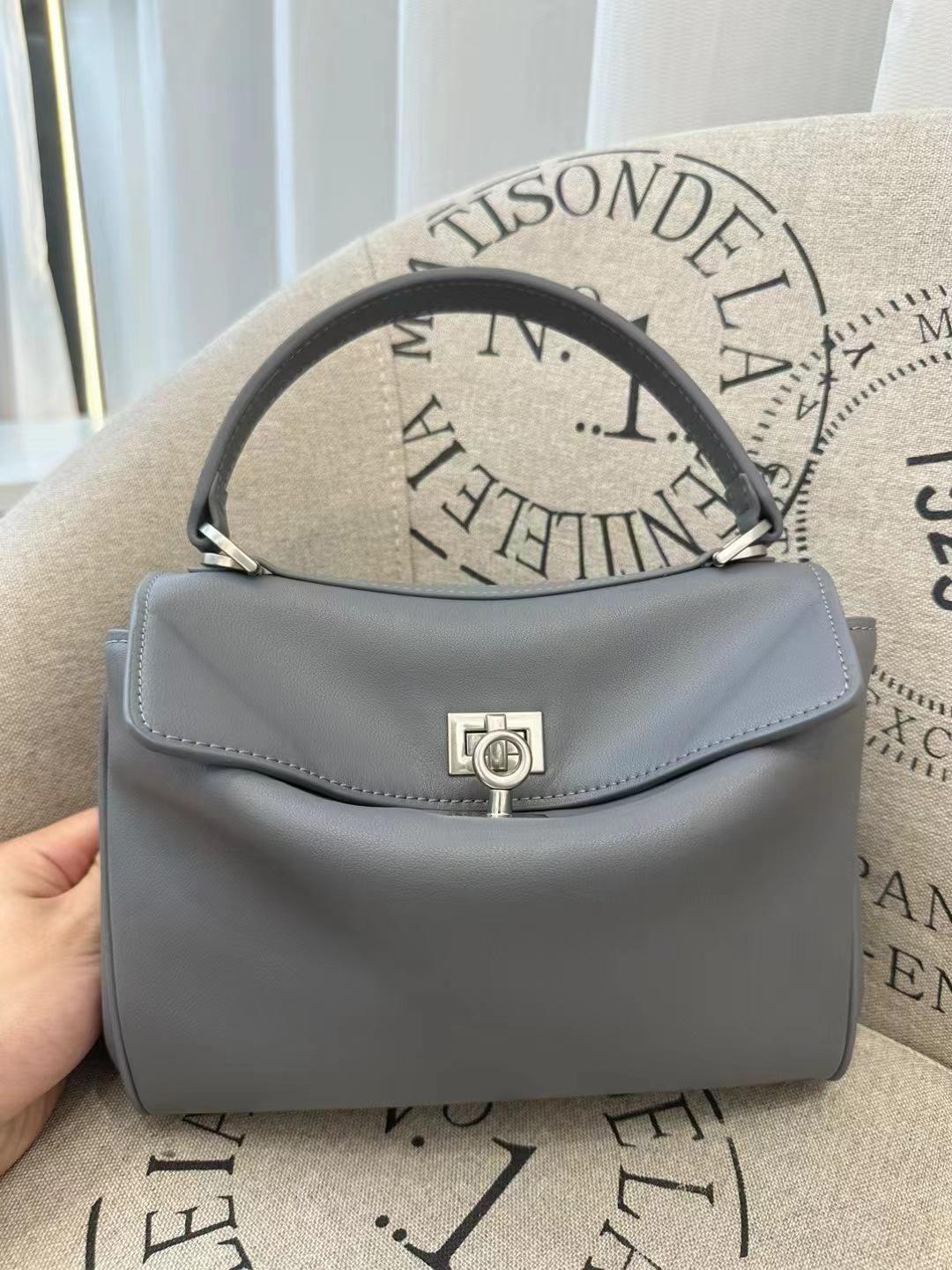 „A-Grade B's 2024 Rodeo Tote aus weichem Leder – modische und schlichte große Handtasche“ Medium 35-23-11cm von Joom DACH