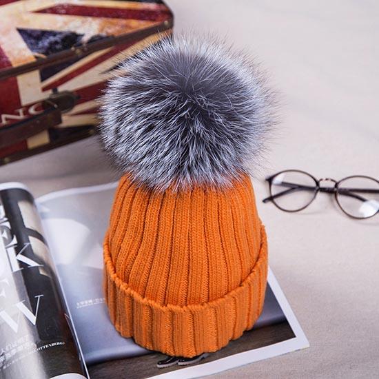 Abnehmbare Kunstnerz-Silberfuchs-Kugelmütze mit Pom Poms, Wintermütze für Damen und Mädchen, gestrickte Mützen orange von Joom DACH