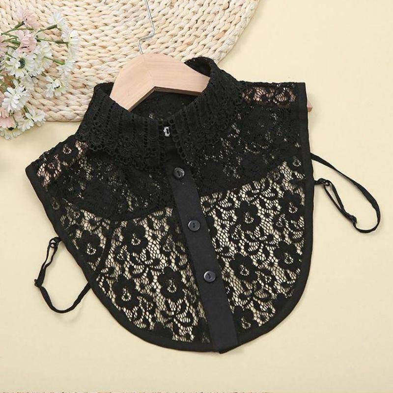 „Abnehmbarer Chiffonkragen aus weißer Hohlspitze für Damen – vielseitiges Pullover- und Hemd-Accessoire“ von Joom DACH