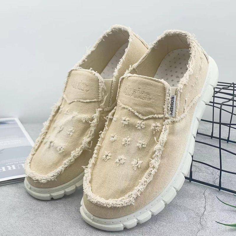 Alte Peking-Stoffschuhe Herren-Segeltuchschuhe Kleine Gänseblümchen Herrenschuhe Slip-on Freizeitschuhe Atmungsaktive Bettlerschuhe 44 khaki von Joom DACH