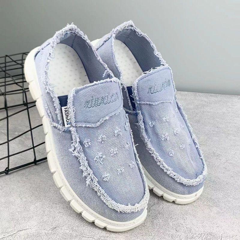 Alte Peking-Stoffschuhe Herren-Segeltuchschuhe Kleine Gänseblümchen Herrenschuhe Slip-on Freizeitschuhe Atmungsaktive Bettlerschuhe 45 hellblaue Alte Peking-Stoffschuhe Herren-Segeltuchschuhe Kleine Gänseblümchen Herrenschuhe Slip-on Freizeitschuhe Atmungsaktive Bettlerschuhe 45 hellblaue von Joom DACH