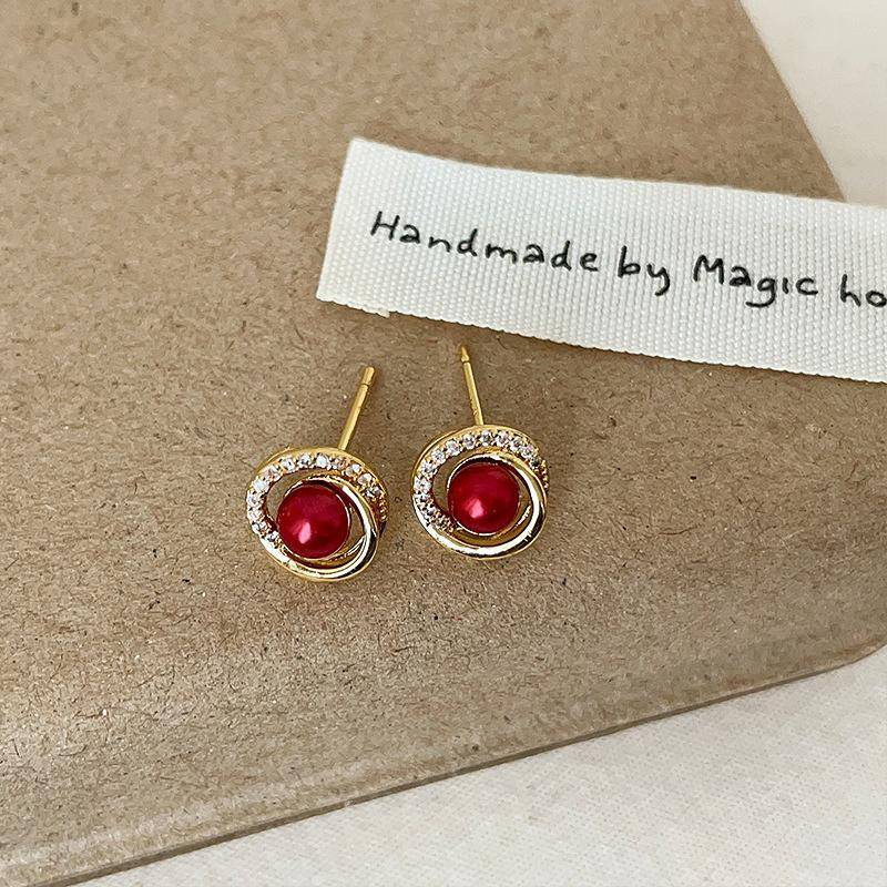 Ankara Roter Zirkon Perle Metall Ohrstecker Damen Exquisit Und Klein Persönlichkeit Schlicht Und Vielseitig Temperament Ohrringe Ohrringe von Joom DACH