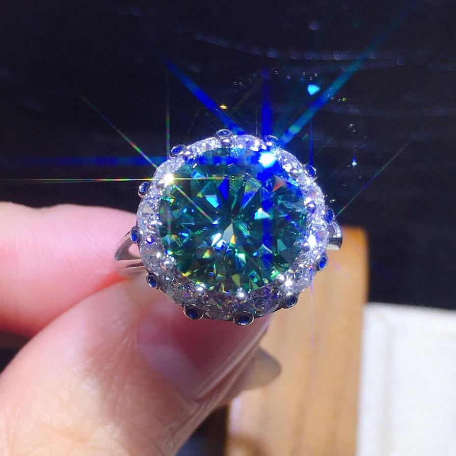 Atemberaubender 3 Karat grüner Moissanit-Ring aus Sterlingsilber, Verlobung, Eheringe für Frauen, Brautfinger, Partyschmuck Resizable von Joom DACH