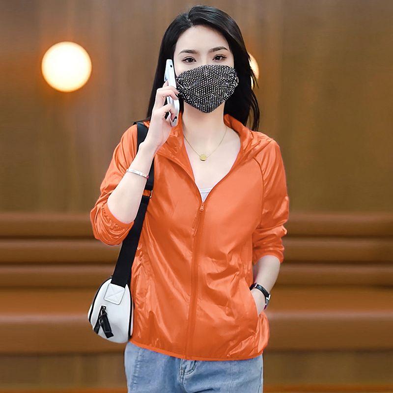 Atmungsaktive Sonnenschutzkleidung mit Kapuze für Damen im Sommer - Locker sitzendes und figurformendes Sonnenschutzshirt, modische Kurzjacke M orange von Joom DACH