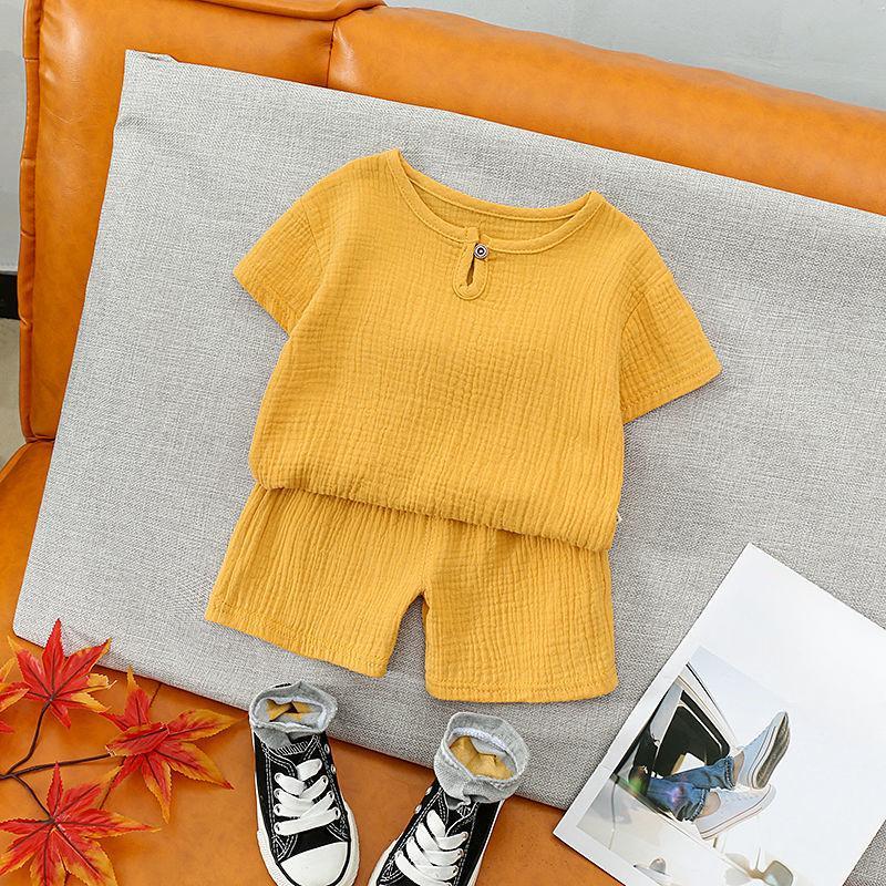 Atmungsaktiver Baby-Sommeranzug für Jungen und Mädchen, weiche, hautfreundliche Kurzarm-Shorts, zweiteilige, lässige, lockere Kinderkleidung 120 von Joom DACH