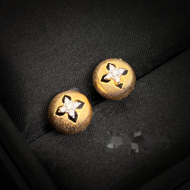 BELLA BOX Retro Hofstil Drahtziehprozess Inlay Bohrer Vierblättriges Kleeblatt Spitze Vergoldete Ohrringe Geeignet für Damen Alltag Modeschmuck gelb BELLA BOX Retro Hofstil Drahtziehprozess Inlay Bohrer Vierblättriges Kleeblatt Spitze Vergoldete Ohrringe Geeignet für Damen Alltag Modeschmuck gelb von Joom DACH