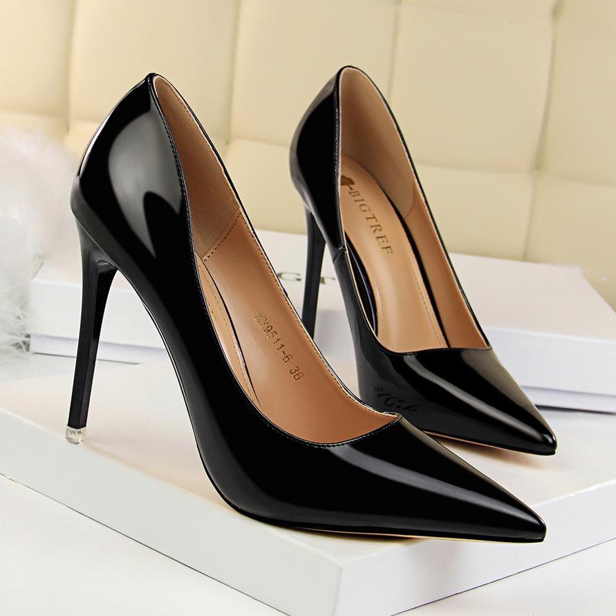 BIGTREE Mode Einfacher Dünner Absatz Super High Heel Lackleder Flacher Mund Spitz Sexy Damen Einzelschuh 41 schwarz von Joom DACH