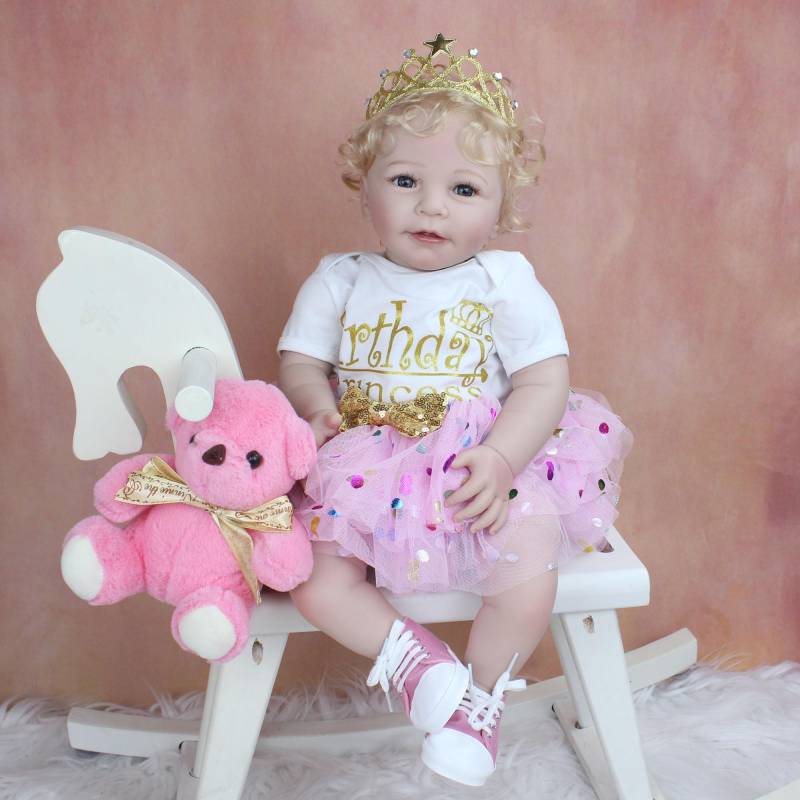BZDOLL 55CM Weiche Silikon Baby Reborn Puppe Spielzeug Lebensechte Für Mädchen Stoff Körper Realistische 22 Zoll Blonde Haar Kleinkind prinzessin Bebe 55cm 3D-paint Skin Doll von Joom DACH