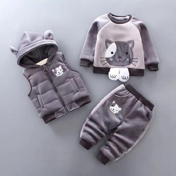 Baby Kleidung Jungen Plus Samt Langarm Pullover Mädchen Warme Kapuzen Weste Baumwolle Drei-stück Cartoon Bär Anzug 110 von Joom DACH