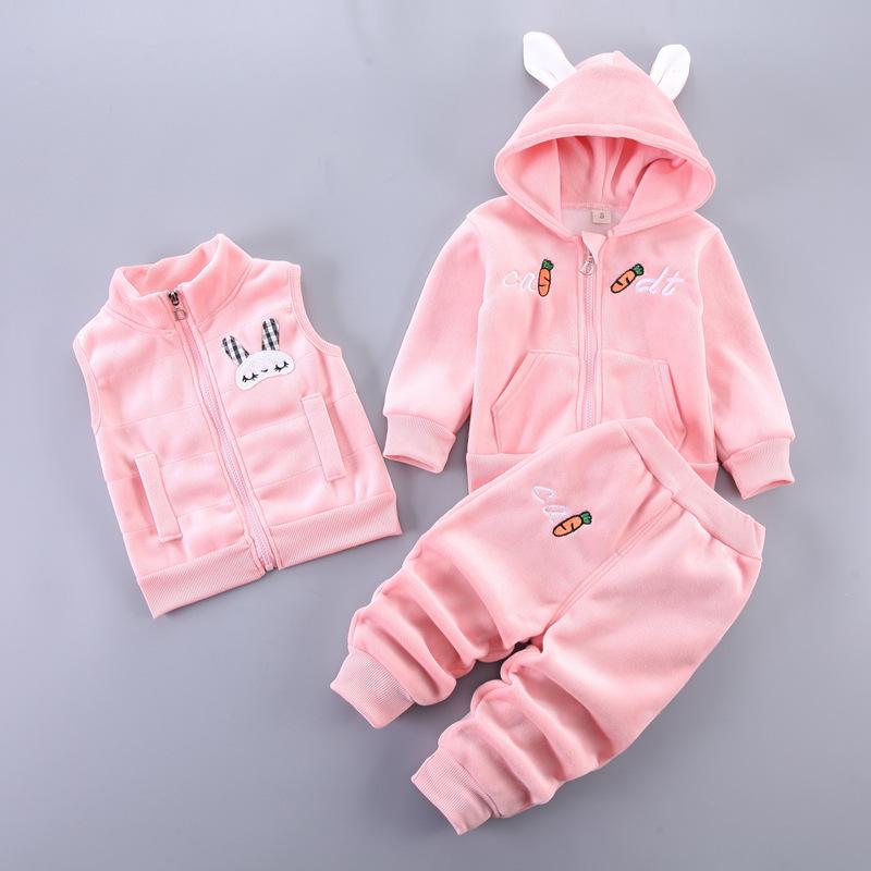 Baby Kleidung Jungen Plus Samt Langarm Pullover Mädchen Warme Kapuzen Weste Baumwolle Drei-stück Cartoon Bär Anzug 110 von Joom DACH