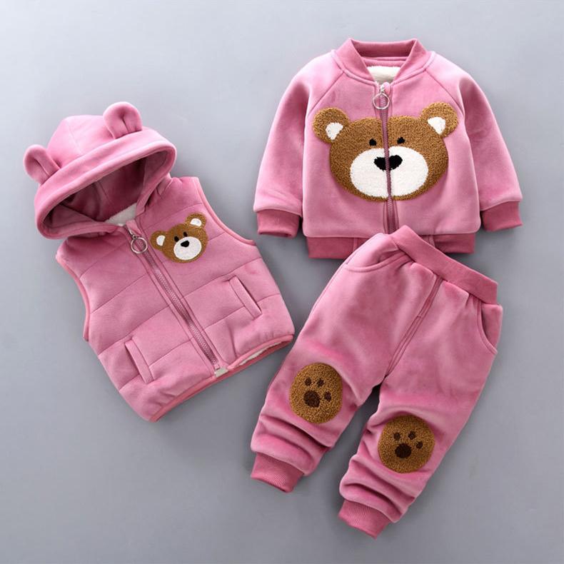 Baby Kleidung Jungen Plus Samt Langarm Pullover Mädchen Warme Kapuzen Weste Baumwolle Drei-stück Cartoon Bär Anzug 90 von Joom DACH