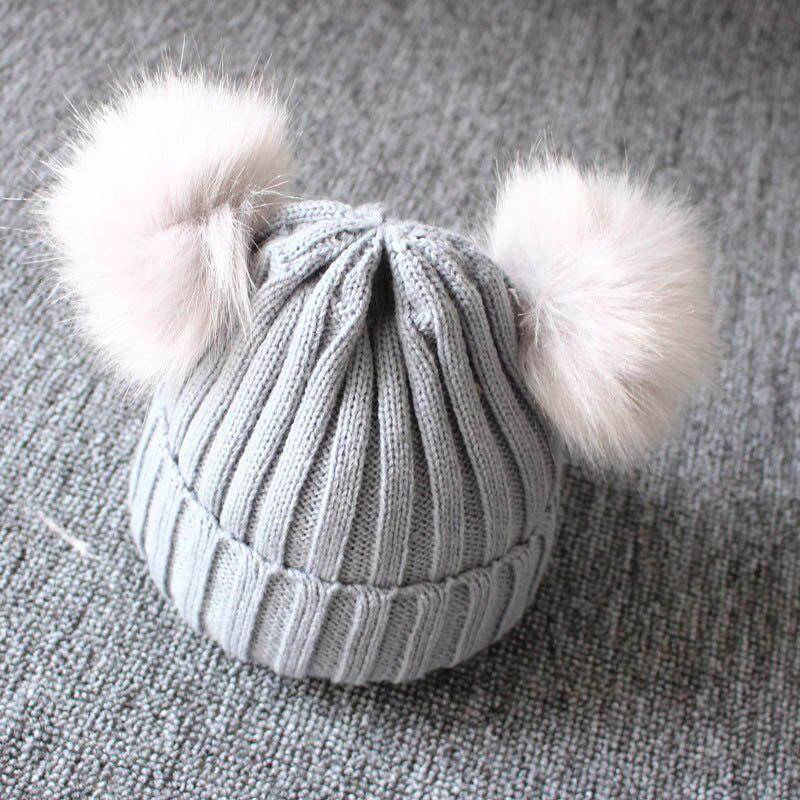 Baby Winter Strickmütze Doppel Pompom Baby Mädchen Junge Mütze Solide Warme Niedliche Pelzige Ball Beanie Caps grau Baby Winter Strickmütze Doppel Pompom Baby Mädchen Junge Mütze Solide Warme Niedliche Pelzige Ball Beanie Caps grau von Joom DACH