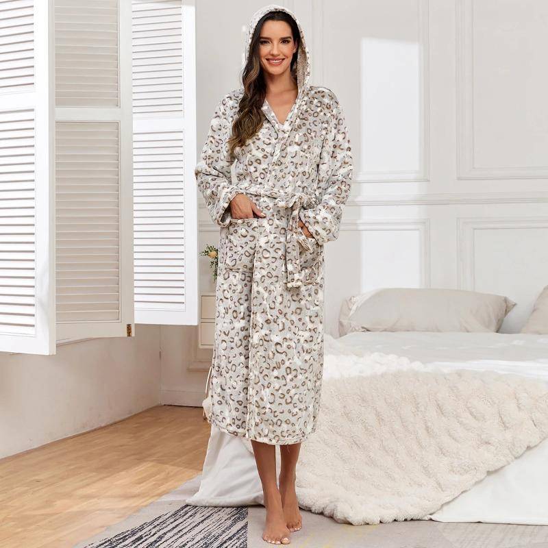 Bademantel mit Kapuze und Leopardenmuster für Damen, Fleece-Plüsch, Thermo-Bademantel, Fleece-Pyjama, Schlafanzug S von Joom DACH