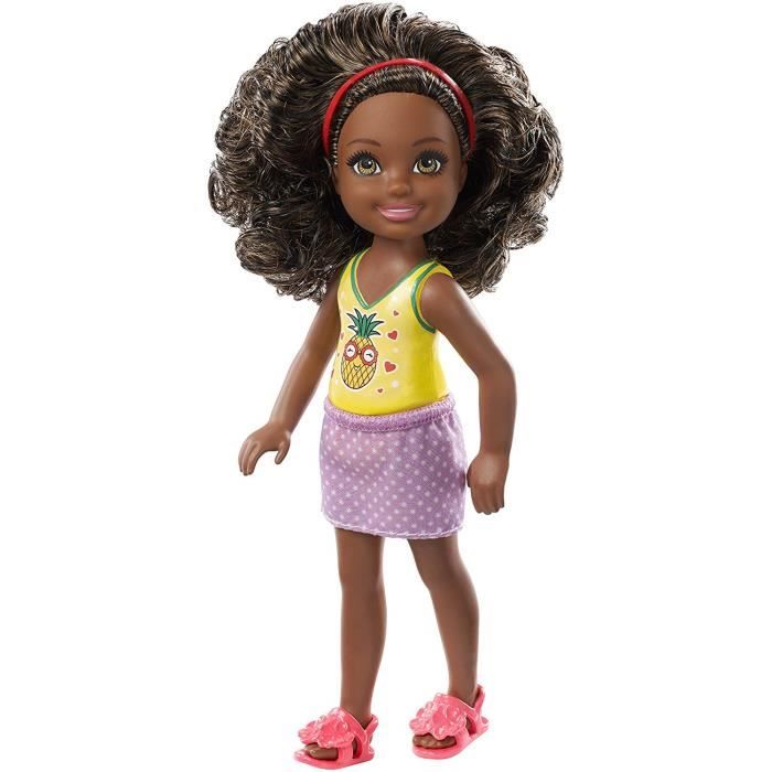 Barbie Familie Mini-Puppe Chelsea Mädchen mit braunen Locken und Oberteil mit Ananas-Muster, Spielzeug für Kinder, FXG76 von Joom DACH