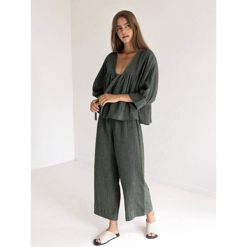 Baumwolle 2 Stück Sets frauen Nachtwäsche Drei Viertel Sleeve V-ausschnitt Spitze Up Pyjamas Lose Hosen Anzüge Weiblichen nachtwäsche L grün von Joom DACH
