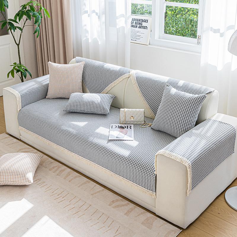 Baumwolle Sofabezug Vier Jahreszeiten Universal Wohnzimmer Sofabezug Handtuch Rutschfeste Mode Einfache Sofa Armlehne Rückenlehne Verdickung 70x70cm 1pc grau von Joom DACH