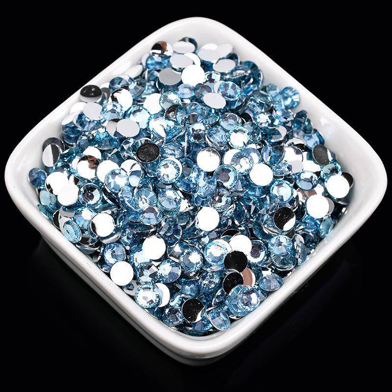 Beauty-Sticker aus Kunstharz mit flacher Unterseite und Diamanten, perfekt für selbstgemachte Handyhüllen und Nagelkunst.. Österreichische Diamantimitation im 14-Schliff in den Größen 2 mm/3 mm/4 mm. 6mm 1000 pieces von Joom DACH