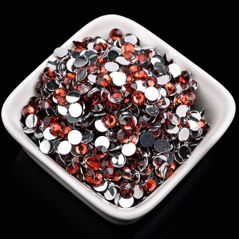 Beauty-Sticker aus Kunstharz mit flacher Unterseite und Diamanten, perfekt für selbstgemachte Handyhüllen und Nagelkunst.. Österreichische Diamantimitation im 14-Schliff in den Größen 2 mm/3 mm/4 mm. 6mm 1000 pieces von Joom DACH