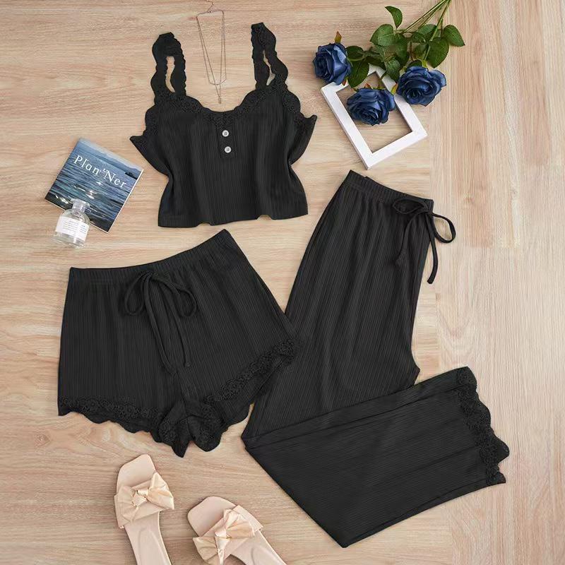 Beliebtes Damen Dreiteiliges Pyjama-Set mit Spitzenbesatz: Camisole, Shorts und lange Hose Medium von Joom DACH