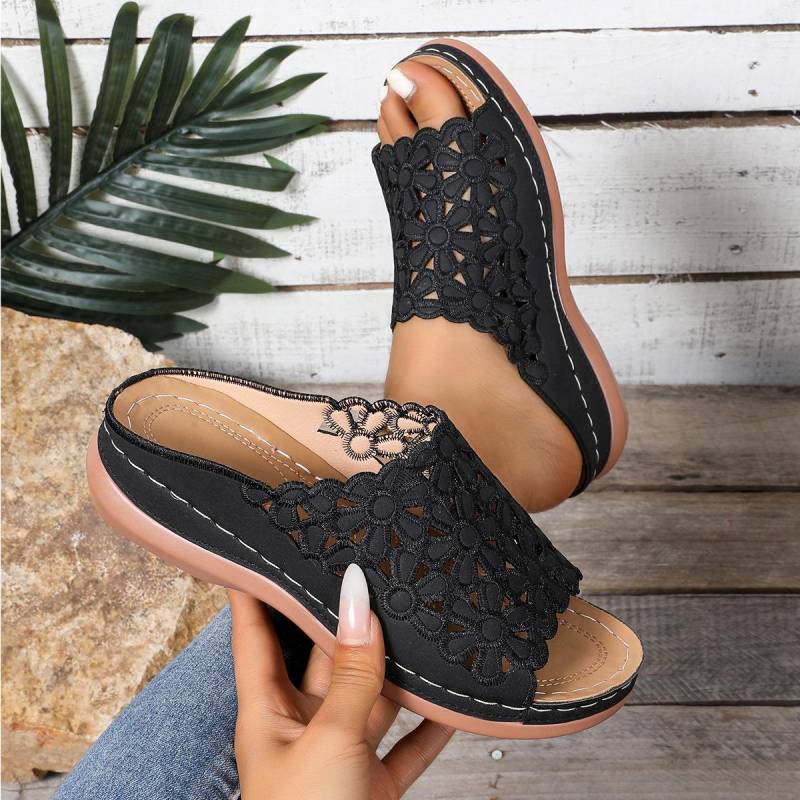 Bequeme Sandalen mit Blumenmuster für Damen, hohle Wanderschuhe mit dicker Sohle, modische Hausschuhe mit Keilabsatz 40 schwarz von Joom DACH