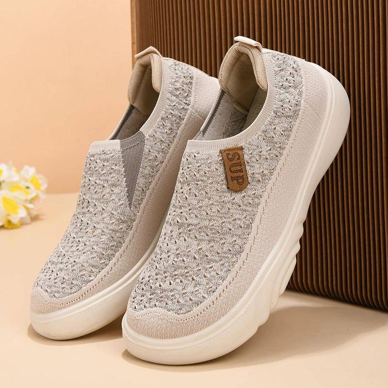 Bestellen Sie eine Nummer größer: Atmungsaktive Strick-Loafer für Damen, bequeme Slip-On-Wanderschuhe mit weicher Sohle 40 beige von Joom DACH