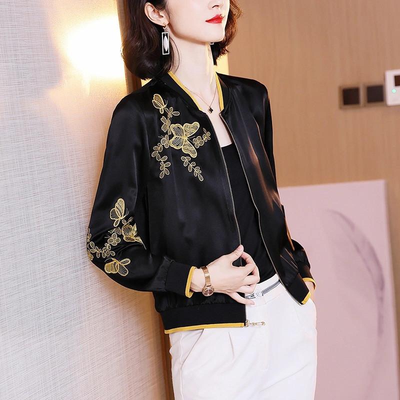 Bestickte langärmelige Seiden-Kurzjacke für Damen im Frühjahr, neue lockere Baseballuniform, Maulbeerseidenjacke 3XL schwarz von Joom DACH