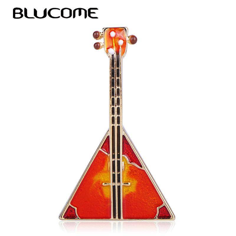 Blucome Kreative Musikalische Dreieck Gitarre Form Brosche Emaille Gold Farbe Schmuck Frauen Mädchen Bekleidung Schal Hut Tasche Pin Zubehör rot von Joom DACH