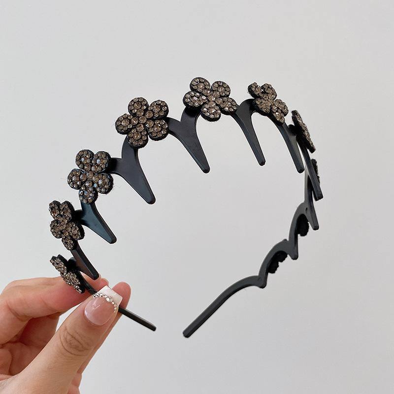 Blume Strass Welle Haarband Stirnbänder Haarreifen Frauen Retro Haarreifen Gesichtswäsche Haarnadel Flauschige Textur Gezahnter Kamm grau von Joom DACH