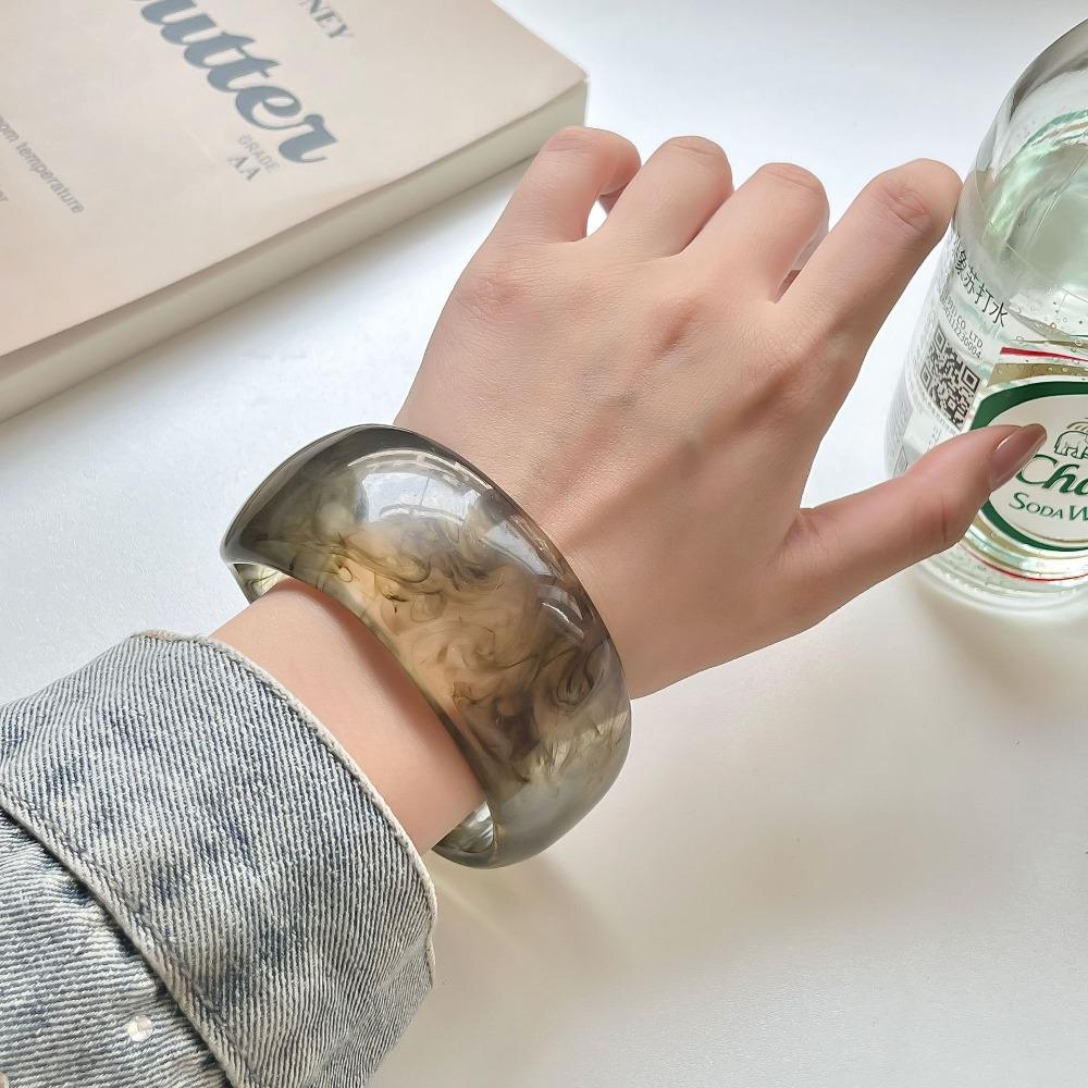 Böhmische Acryl Armreif glänzend transparent Hand Ring einfache unregelmäßige breite Armband Mädchen grau von Joom DACH
