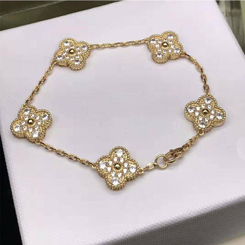 Boutique Vierblättriges Kleeblatt Fünf Blumen Armband 18K Leichter Luxus Ins Design Mode Exquisit Vielseitig Herren- und Damenmodelle Armband Boutique Bracelet von Joom DACH
