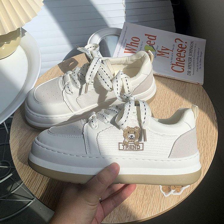 Brotschuhe mit dicker Unterseite für Damen, Herbst, neue Muffin-Schuhe mit dicker Unterseite, farblich passende runde Spitze, lässige Sportschuhe in Weiß 40 von Joom DACH