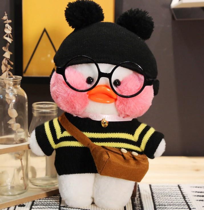 Cafe Duck, 30 cm, kleine gelbe Ente, süßes Kissen, Plüschtier, ausgestopfte Puppe mit Brille und Kleidung, süßes Cartoon-Spielzeug CHINA von Joom DACH