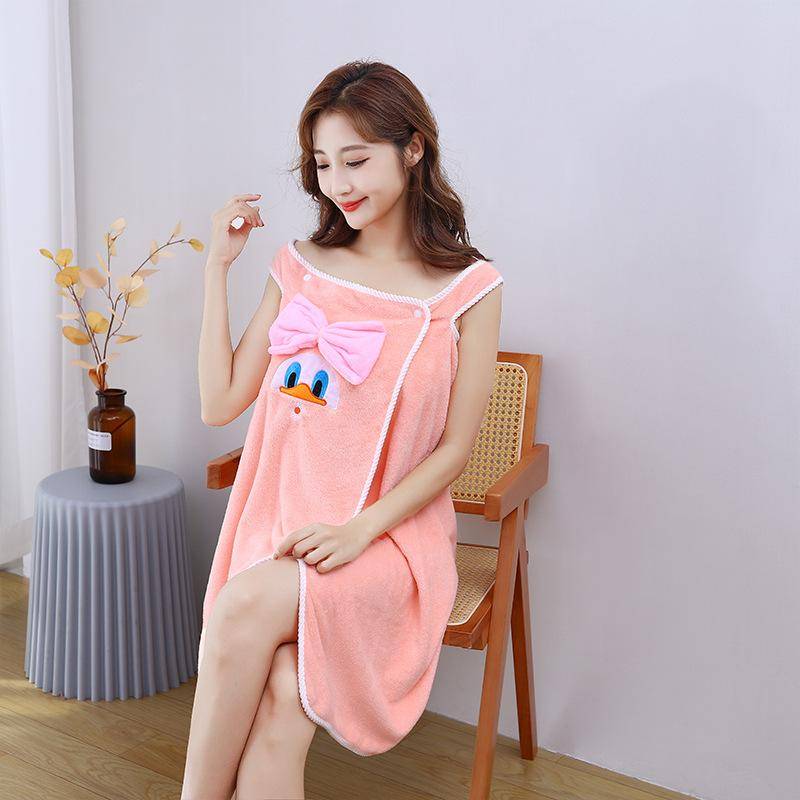 Cartoon-Baderock aus Korallensamt kann weiche, saugfähige und haarlose Badetuch-Sling-Haushalts-Damen-Baderock-Bademäntel tragen 100*145cm von Joom DACH