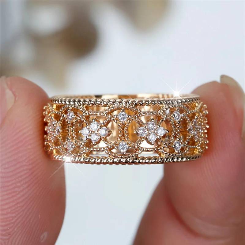 Charm Weiß Zirkon Verlobungsringe für Frauen Gold Farbe Aushöhlen Eheringe Schmuck Party Geschenke 9 von Joom DACH