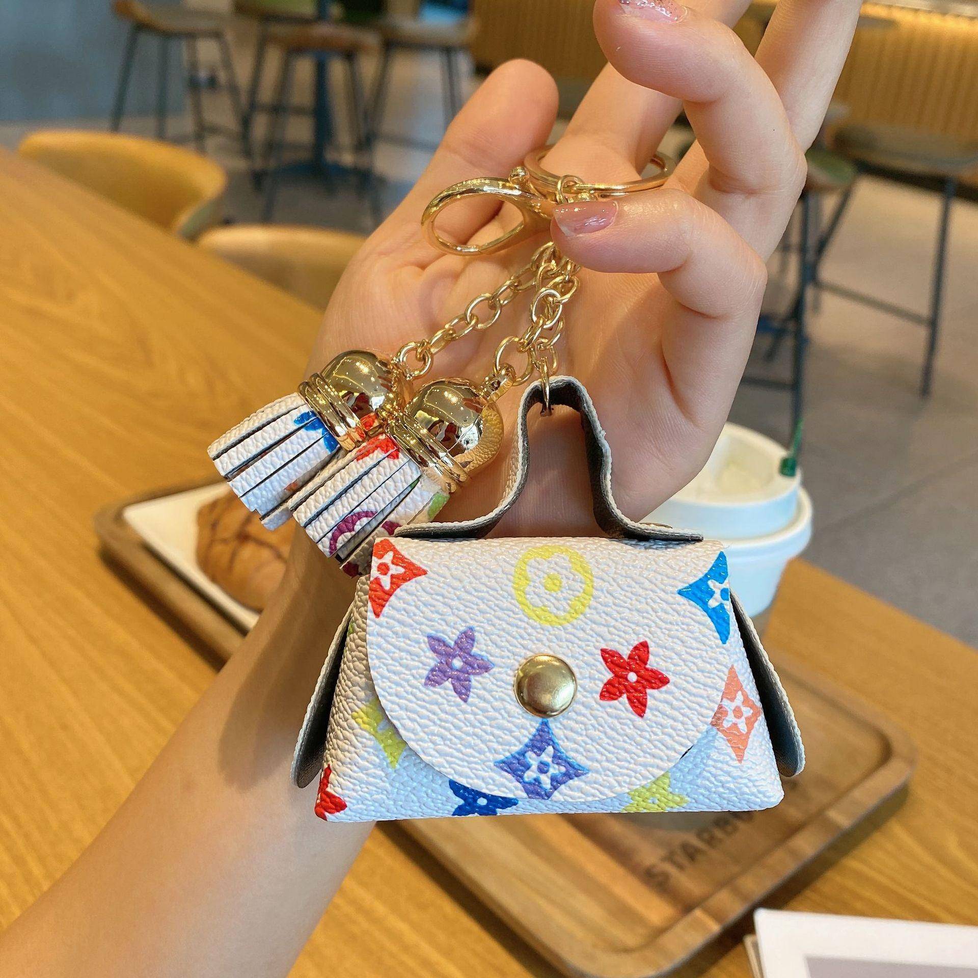 Charmantes florales Mini-Leder-Münz- und Kartenetui mit Anhänger für Damen von Joom DACH