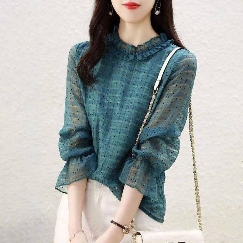 Chiffonbluse mit Frühlingspilzkante, ausgestellten Ärmeln und Pünktchenmuster-Basis, locker sitzende Damenbluse 4XL von Joom DACH