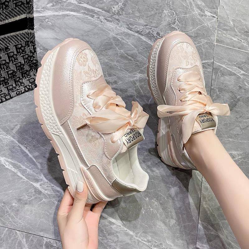 Chinesischer Satin Forrest Gump Schuhe Damen Frühling Neu Dicksohlige Kleine Lässige Sportschuhe 40 rosa von Joom DACH