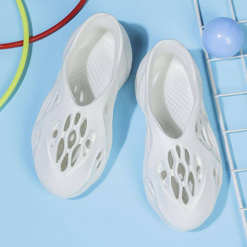 Coconut Kinder Loch Schuhe 2025 Sommer Eltern-Kind Strand Schuhe Jungen und Mädchen weichen Sohlen Sandalen 36-37 weiß von Joom DACH