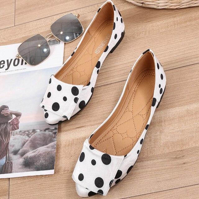 Comemore Damen Slipper, flache Freizeitschuhe, Designer, faule Damen, Ballerinas, Damenschuhe, Herbstmode, große Größe 43 44 45 46 40 von Joom DACH