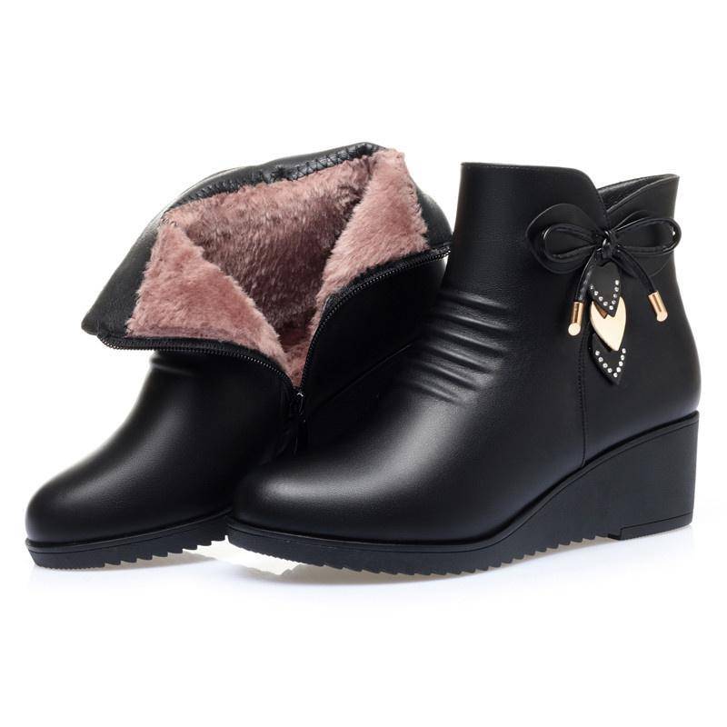 Damen Bequeme Warme Baumwollschuhe Winter Weiches Leder Plüsch Samt Stiefeletten Plateau Keilabsätze Rutschfeste Kurze Stiefel für Mama 37 von Joom DACH