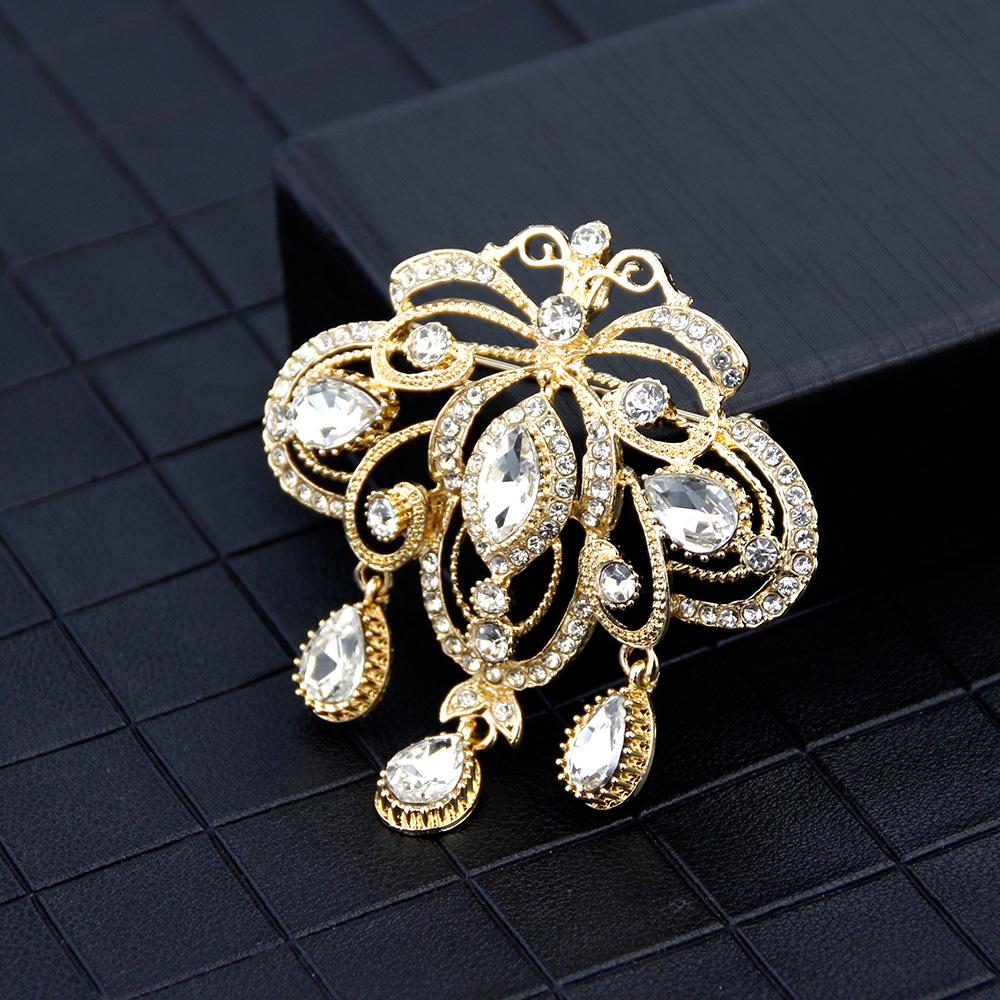 Damen-Brosche, kristallgoldfarben, Blume, böhmischer Brautschmuck weiß von Joom DACH