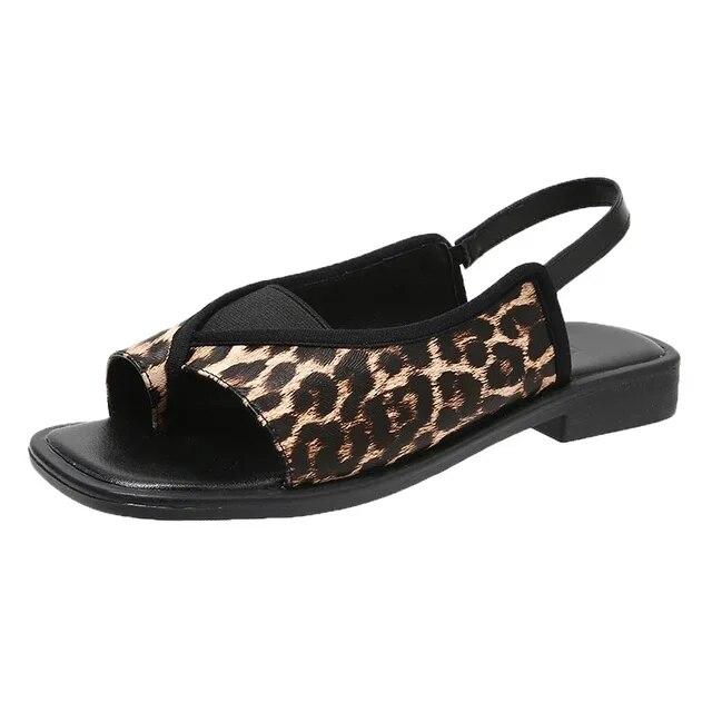 Damen Casual Vintage Sandalen Offene Spitze Strand Flache Sandalen Quadratischer Kopf Leopardenmuster Designer Schuhe Sommermode Weiblich 41 beige von Joom DACH