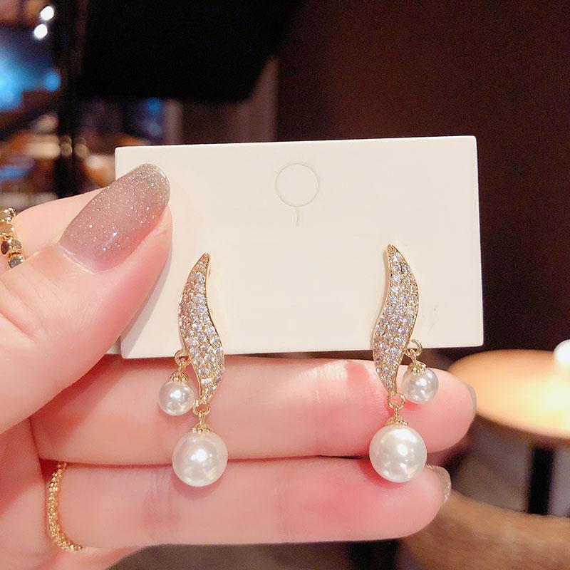 Damen Doppel-Perlen-Ohrhänger von Joom DACH