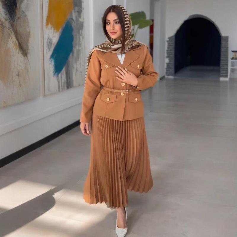 Damen Dunkelbraunes Blazer-Set mit goldenen Knöpfen und breitem Gürtel, passender plissierter Rock, elegante Bürokleidung M schokoladenbraun Damen Dunkelbraunes Blazer-Set mit goldenen Knöpfen und breitem Gürtel, passender plissierter Rock, elegante Bürokleidung M schokoladenbraun von Joom DACH