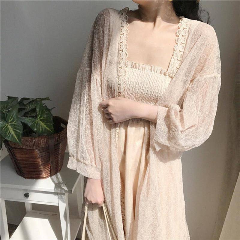 Damen Große Größe Chiffon Außen Cape Sommer Langarm Strickjacke Retro Mode Hohl Sonnenschutz Hemd Mittellange Dünne Jacke Spitze Tops XL beige von Joom DACH