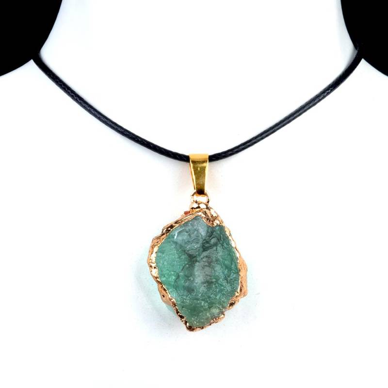 Damen Halskette Naturstein Unregelmäßiger Anhänger Charms Für Elegante Frauen Liebe Romantische Geschenkketten 45+5 cm 25-35mm von Joom DACH