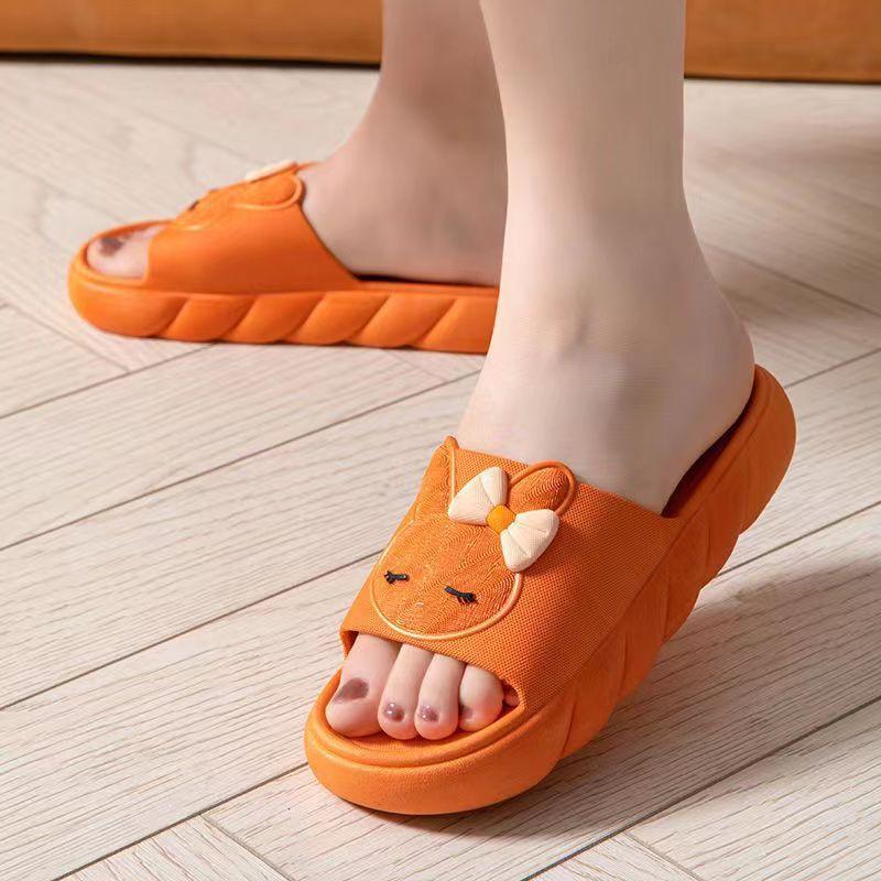 Damen Hausschuhe 2024 Sommer Neu Badezimmer Dicksohlige Rutschfeste Verschleißfeste Weichsohle Bequeme Leichte Slipper 41 von Joom DACH